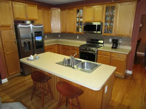 Kitchen - 1716 Kingtree Dr, Morris, IL 60450 photo 1 of 1
