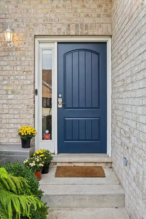 Entry Way - 1716 Kingtree Dr, Morris, IL 60450 photo 1 of 5