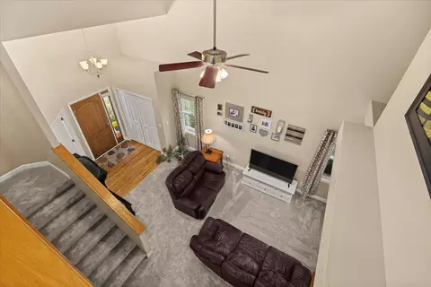 Entry Way - 1716 Kingtree Dr, Morris, IL 60450 photo 5 of 5