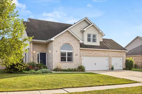 Exterior - 1716 Kingtree Dr, Morris, IL 60450 photo 2 of 10