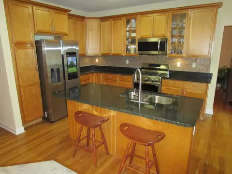 Kitchen - 1716 Kingtree Dr, Morris, IL 60450 photo 1 of 1