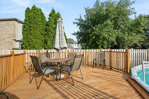 Exterior - 1716 Kingtree Dr, Morris, IL 60450 photo 5 of 10