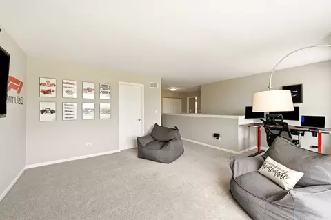 Other - 322 Longview Dr, Elgin, IL 60124 photo 5 of 6