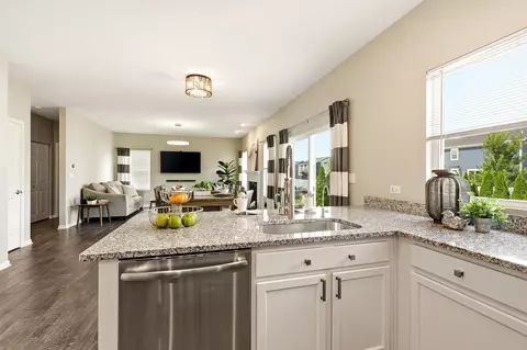 Kitchen - 322 Longview Dr, Elgin, IL 60124 photo 2 of 4