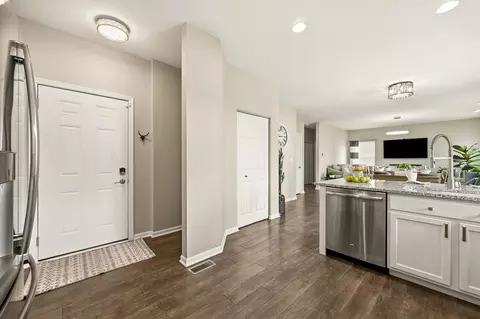 Entry Way - 322 Longview Dr, Elgin, IL 60124 photo 2 of 2