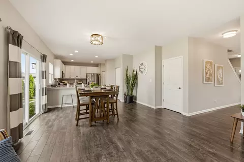 Entry Way - 322 Longview Dr, Elgin, IL 60124 photo 1 of 2