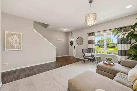 Other - 322 Longview Dr, Elgin, IL 60124 photo 2 of 6
