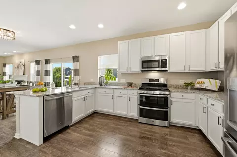 Kitchen - 322 Longview Dr, Elgin, IL 60124 photo 1 of 4