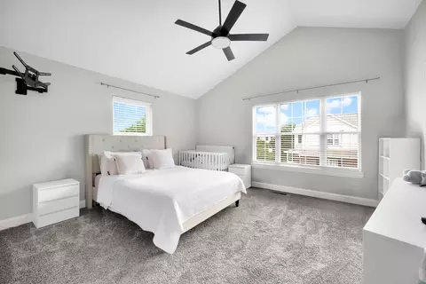 Bedroom - 2451 Stonegate Rd, Algonquin, IL 60102 photo 1 of 3