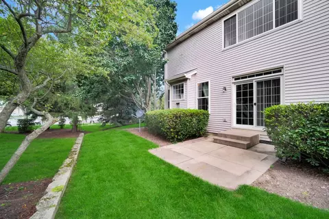 Exterior - 2451 Stonegate Rd, Algonquin, IL 60102 photo 7 of 7