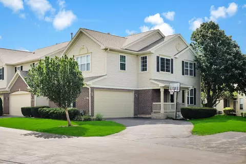 Exterior - 2451 Stonegate Rd, Algonquin, IL 60102 photo 2 of 7