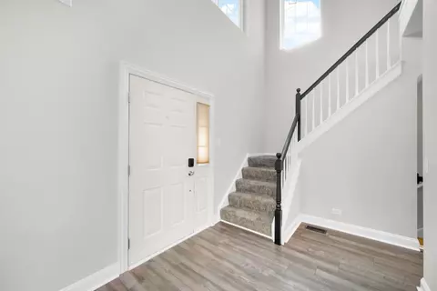 Entry Way - 2451 Stonegate Rd, Algonquin, IL 60102 photo 2 of 4
