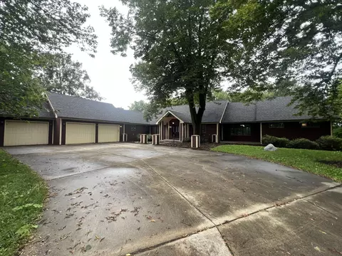 24535 W Woodridge Way, Joliet, IL 60404