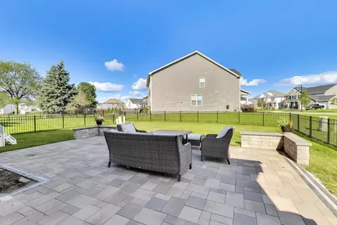 Exterior - 4291 Wanderlust Dr, Algonquin, IL 60102 photo 3 of 7