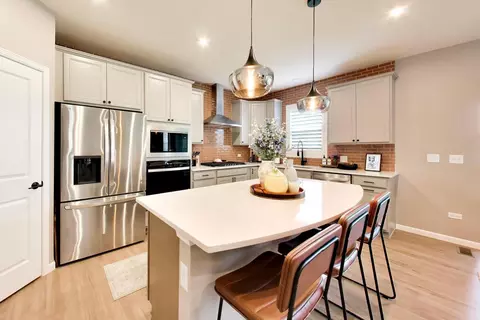 Kitchen - 4291 Wanderlust Dr, Algonquin, IL 60102 photo 2 of 2