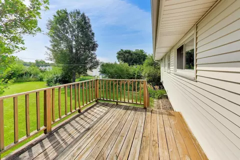 Exterior - 41 Redwood Trl, Wheeling, IL 60090 photo 2 of 5