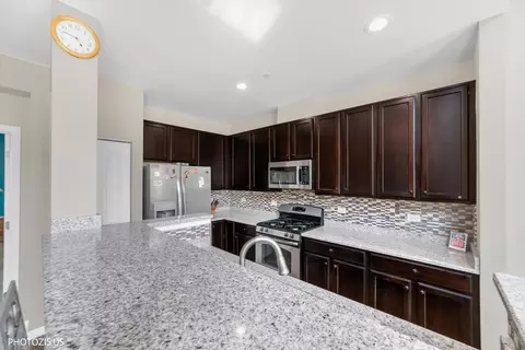 Kitchen - 1951 Potomac Ct, Wheeling, IL 60090 photo 1 of 3