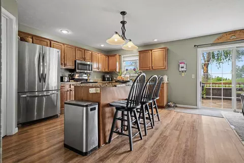 Kitchen - 4 Everett Ct, Bloomington, IL 61705 photo 1 of 3