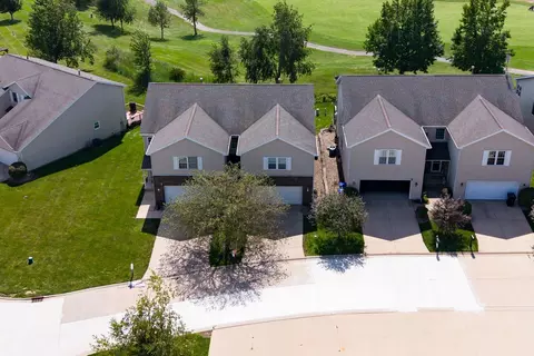 View/Area - 4 Everett Ct #4, Bloomington, IL 61705 photo 3 of 5