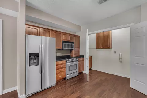 Kitchen - 4412 River Dr #402, Moline, IL 61265 photo 7 of 7