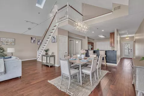 Dining - 4412 River Dr #402, Moline, IL 61265 photo 2 of 4