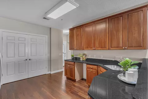 Kitchen - 4412 River Dr #402, Moline, IL 61265 photo 5 of 7