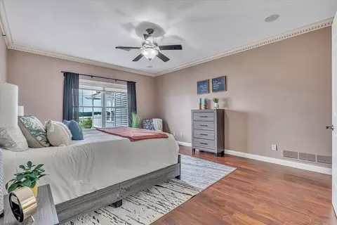 Bedroom - 4412 River Dr #402, Moline, IL 61265 photo 2 of 11