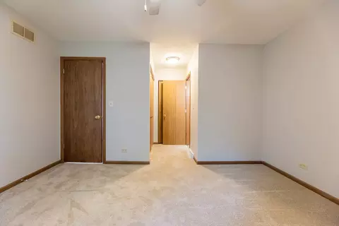 Bedroom - 2516 Red Oak Trl, Crest Hill, IL 60403 photo 6 of 6
