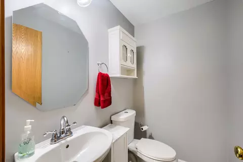 Bath - 4157 Oak Tree Ln, Plainfield, IL 60586 photo 1 of 2