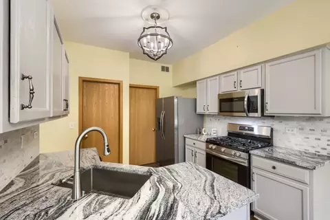 Kitchen - 4157 Oak Tree Ln, Plainfield, IL 60586 photo 1 of 2