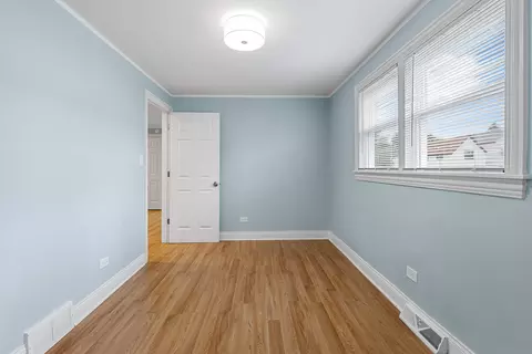 Bedroom - 1402 E 76th St, Chicago, IL 60619 photo 3 of 10