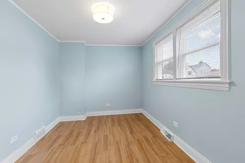 Bedroom - 1402 E 76th St, Chicago, IL 60619 photo 4 of 10