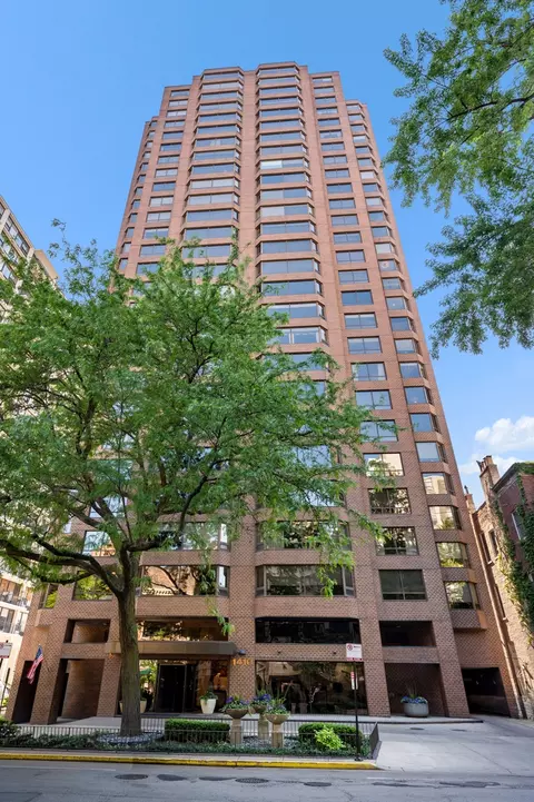 1410 N State Pkwy #27B, Chicago, IL 60610