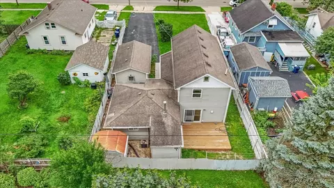 View/Area - 122 S Edison Ave, Elgin, IL 60123 photo 9 of 11
