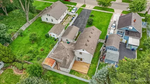 View/Area - 122 S Edison Ave, Elgin, IL 60123 photo 7 of 11