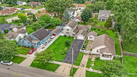 View/Area - 122 S Edison Ave, Elgin, IL 60123 photo 1 of 11