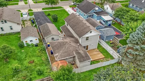 View/Area - 122 S Edison Ave, Elgin, IL 60123 photo 3 of 11