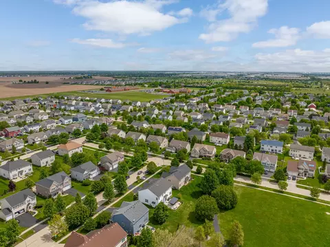 View/Area - 2297 Deerpath Rd, Bolingbrook, IL 60490 photo 5 of 6