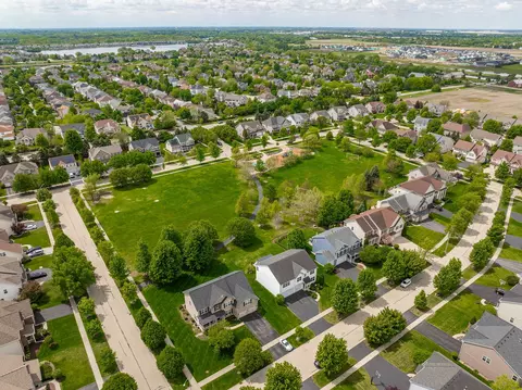 View/Area - 2297 Deerpath Rd, Bolingbrook, IL 60490 photo 2 of 6
