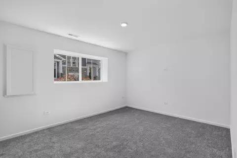 Bedroom - 519 Red Oak Cir, Volo, IL 60020 photo 1 of 4