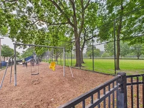 Exterior - 1729 E 67th St #2E, Chicago, IL 60649 photo 3 of 3