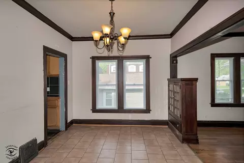 Dining - 850 E Bourbonnais St, Kankakee, IL 60901 photo 1 of 2