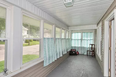 Exterior - 850 E Bourbonnais St, Kankakee, IL 60901 photo 2 of 3