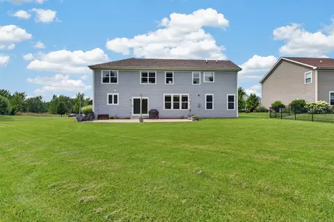 Exterior - 4342 Rudyard Kipling Rd, Elgin, IL 60124 photo 2 of 4