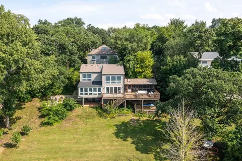 5419 E Lake Shore Dr, Wonder Lake, IL 60097