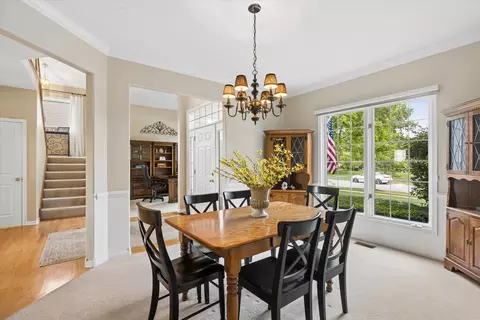 Dining - 1250 Tunbridge Trl, Algonquin, IL 60102 photo 2 of 2