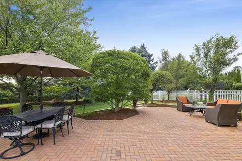 Exterior - 1250 Tunbridge Trl, Algonquin, IL 60102 photo 2 of 4