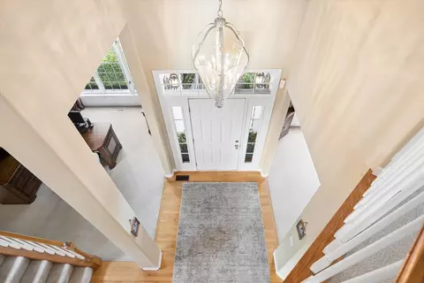 Entry Way - 1250 Tunbridge Trl, Algonquin, IL 60102 photo 6 of 6