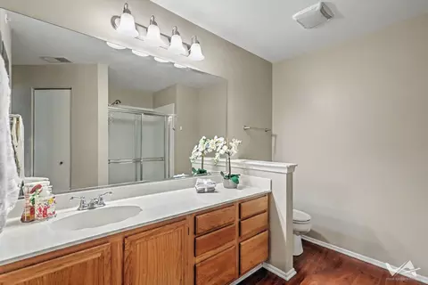 Bath - 1620 Columbia Cir #2, Bartlett, IL 60103 photo 1 of 2