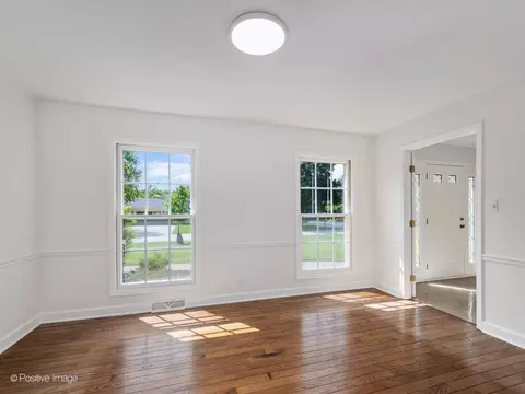 Living - 5 Norris Dr, Burr Ridge, IL 60527 photo 1 of 9